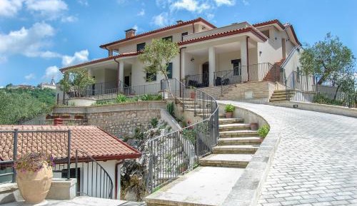 One-Bedroom Apartment with Terrace