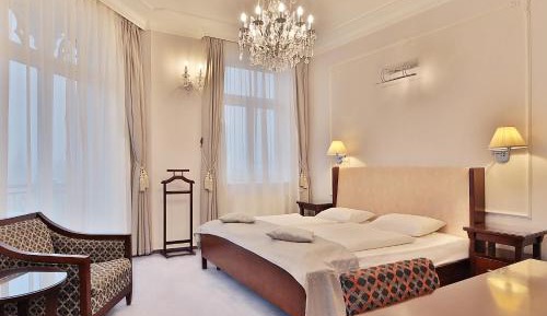Superior Room with Park or Colonnade View
