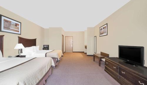 Efficiency Queen Room with Two Queen Beds - Non-Smoking