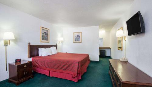 King Room - Non-Smoking