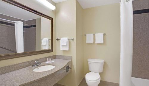 King Room - Non-Smoking