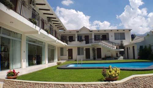 Family Room (3 Adults)