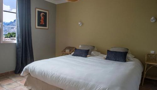 Double Room with Mountain View