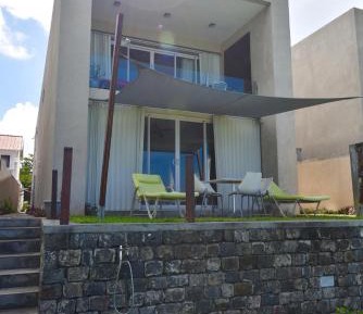 Ground Floor Beachfront Apartment