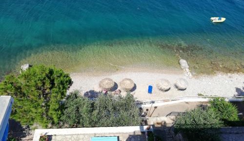 One Bedroom Apartment with Sea View