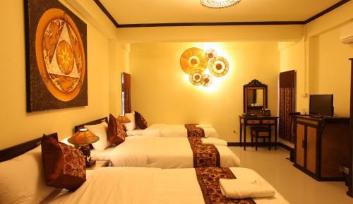 Family Room (3 Adults)