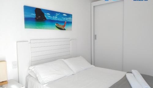 Deluxe One-Bedroom Apartment (2 Adults + 2 Children)