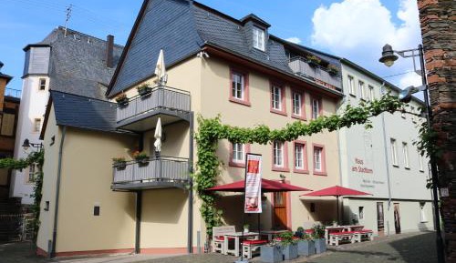 One-Bedroom Apartment with Balcony