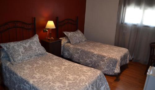 Twin Room with Private External Bathroom