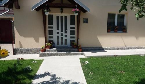 Three-Bedroom Townhouse