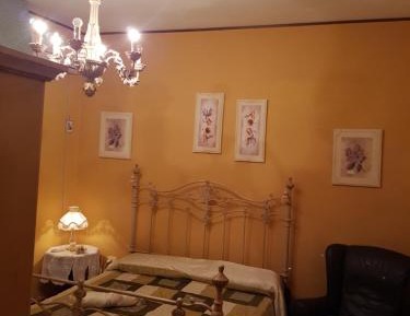 Basic Triple Room with Shared Bathroom