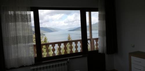 Family Room with Lake View