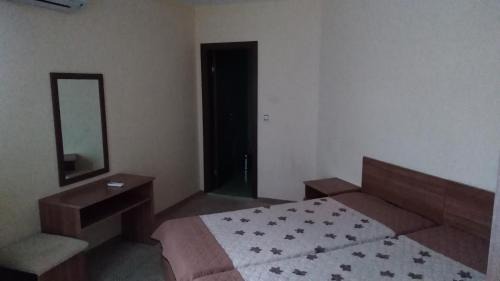 Large Double or Twin Room