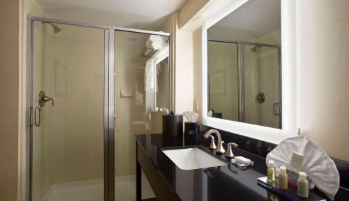 King Room - Non-Smoking