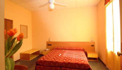 Family Room (5 Adults)