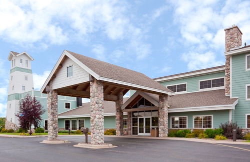 Wetmore Hotel | AmericInn by Wyndham Wetmore Munising