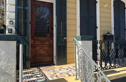 Faubourg Marigny House | Eclectic Art House w Pool, Steps from FQ 5br|4ba