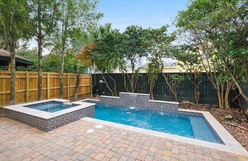 Faubourg Marigny House | Eclectic Art House w Pool, Steps from FQ 5br|4ba