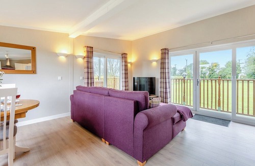 Wisbech Cabin | 1 bedroom accommodation in Three Holes, Nr Downham Market