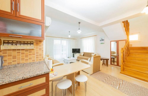 Serik Villa | Lovely Villa with Pool and Garden in Antalya