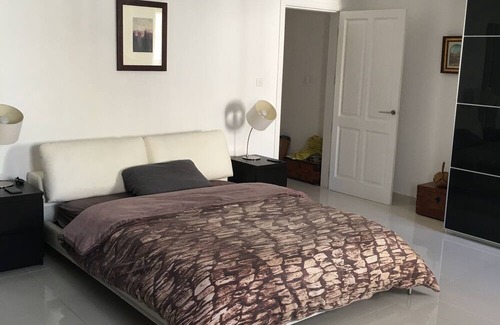 Tal-Ghoqod House | This Flat is Very Close to Might Clubs St Julians. Just by Wall 8 min From Home