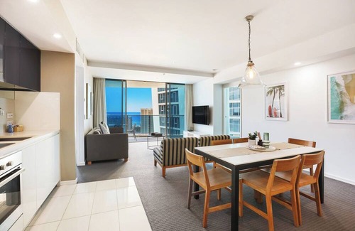 Surfers Paradise Apartment | Largest two bedroom H Residence HUGE BALCONY - 2 ocean view bedrooms