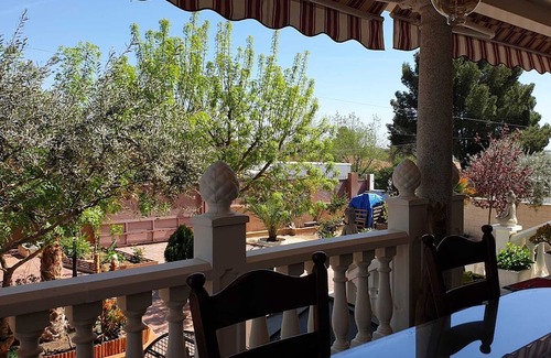 Numancia de la Sagra Villa | farm cross