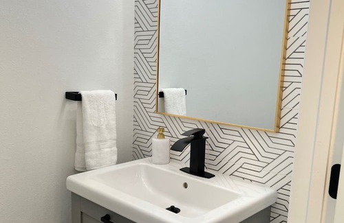 Zephyrhills House | The Hummingbird Retreat