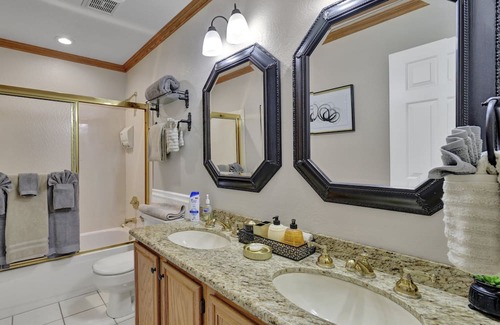 Phoenix House | Amenities Galore! Outdoor Living & lots of Games