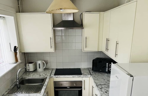 St Helens House | Two bedroom house , in a lovely neighbourhood, with a lot amenities around