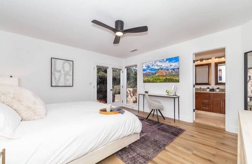 West Sedona House | Crystal Sky Haus -Spa, Firepit, BBQ, VIEWS & more