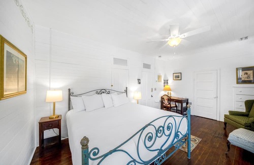 Historic Downtown Apalachicola Apartment | Sunset Views & Balcony Access, King Bedroom, Charming Historic Bowery Inn