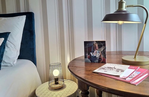 Maillets - Bellevue House | Chambre de Charme Piscine Chauffée Centre Parking Jardin