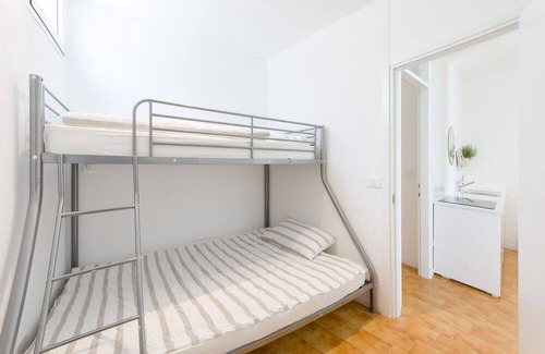 Old Town Apartment | Centrally located apartment with sea view