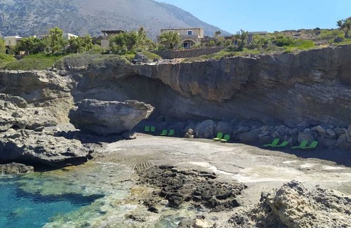 Gortyna Apartment | Family friendly house amazing sea view by the sea