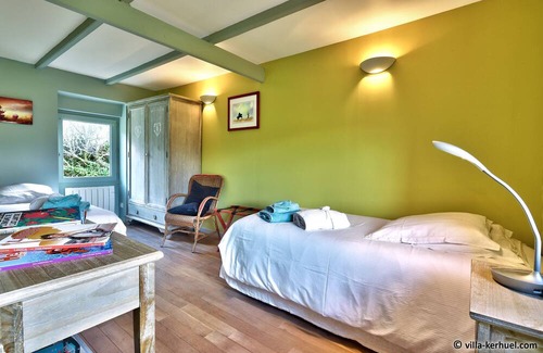 Carantec Villa | Gîte 8 pers max, 4 bedrooms, sea view with JACUZZI, HAMMAM, BABY FOOT and FLIPPER