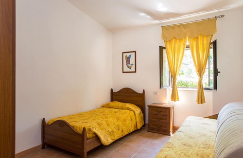 Chiesiola Apartment | Country house for 5-6 people a few minutes from the sea - Agriturismo Vieste