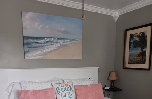 Hollywood Condo | PRIVATE*MODERN Guesthouse*Direct Bch Access*❤️ Brdwlk* Free Park*2 bike & MORE