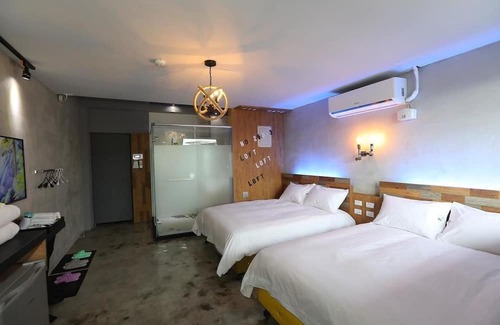 Xincheng Bed & Breakfast | Fas Glass House B&B