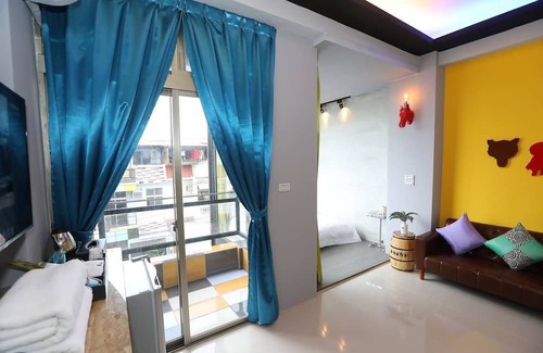 Xincheng Bed & Breakfast | Fas Glass House B&B