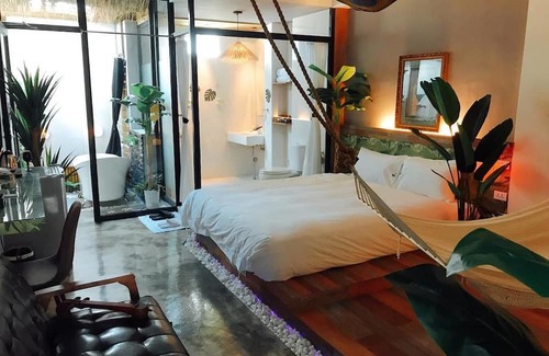 Xincheng Bed & Breakfast | Fas Glass House B&B