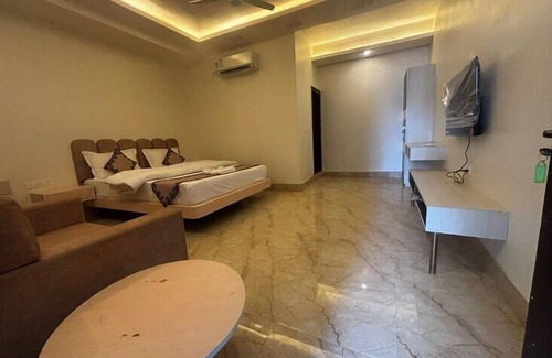 Krishnagar-II Hotel | Golden Vista Resort