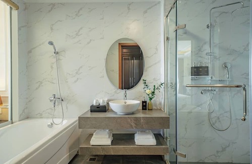 Kim Boi Hotel | Venusgiti Hot Spring Resort & Spa