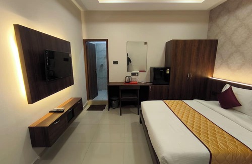 Triplicane Hotel | Treebo RKH Palace