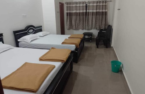 Udupi Cabin | UDUPI YATHRINIVAS