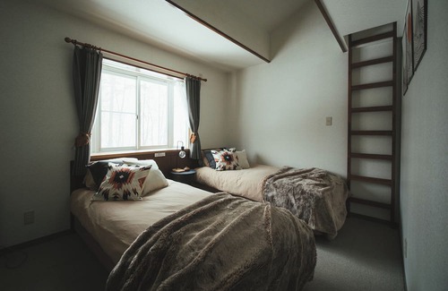 Shinano Cabin | Welcome to Shofusha Lodge! Myoko and Madarao Tangrams new Happy Place!