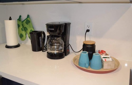 Erin Mills House | Modern 2-Bed Basement Retreat!