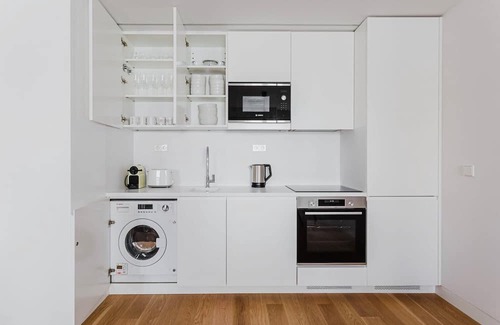 Alto do Pina Apartment | Blueground | Areeiro, w/d, a/c, swimming pool