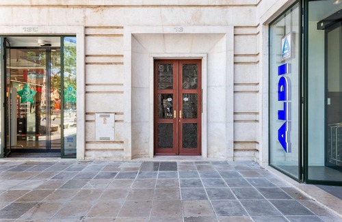 Alto do Pina Apartment | Blueground | Areeiro, w/d, a/c, swimming pool