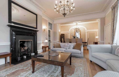 Dublin Apartment | Period 2-bedroom apartment 10 mins from Dublin City Centre